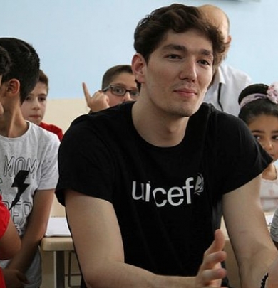 UNICEF Gençlik Destekçisi ve milli basketbolcumuz Cedi Osman'dan tüm gençlere mesaj var!